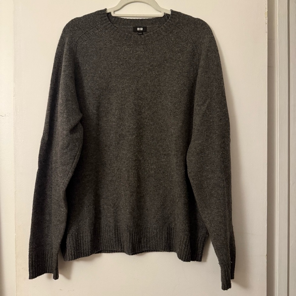 Uniqlo Gray Wool Sweater